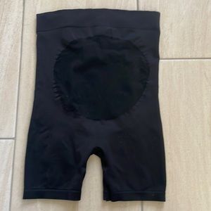 Black maternity biking shorts size small